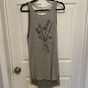 Gray Sleeveless Long and Backless Graphic Tank Top
